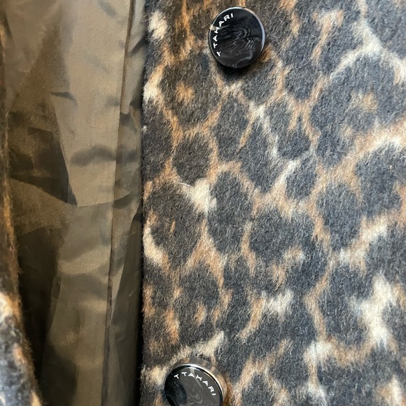 Coat - Picture 5 of 6